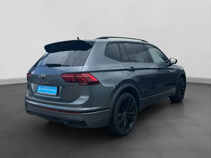 Gebraucht VW Tiguan Allspace R-line 245 PS (180 kW) 2023 Grau SUV