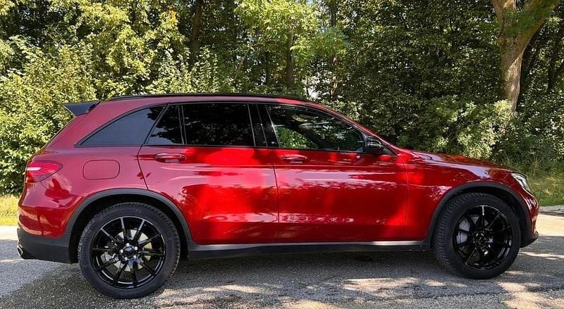 Gebraucht Mercedes GLC250 204 PS (150 kW) 2015 Rot SUV