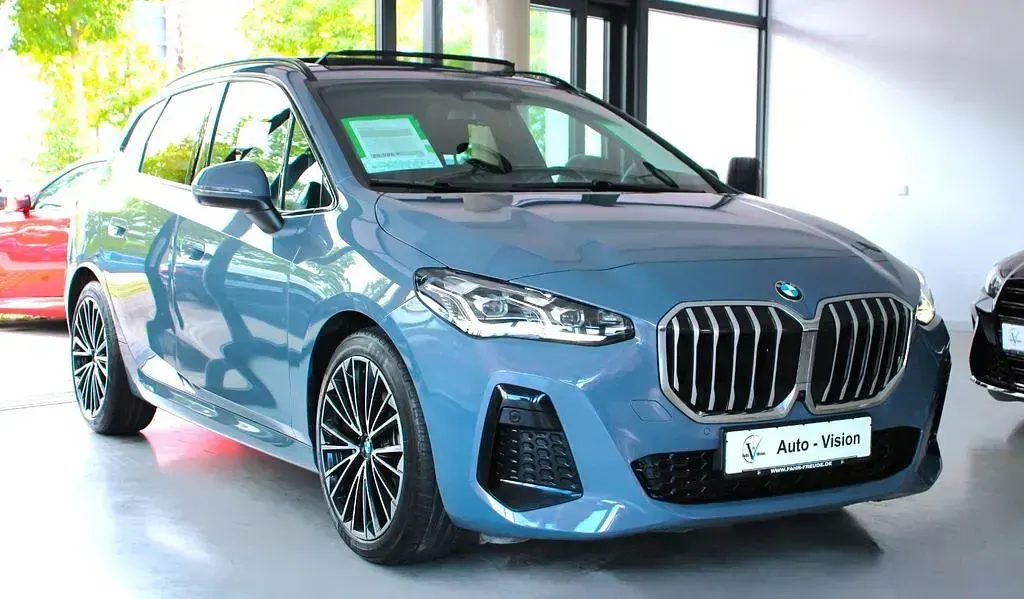 Gebraucht BMW 218 Active Tourer M Sport 136 PS (100 kW) 2024 Grau Van / Kleinbus