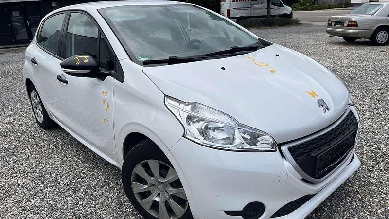 Lack weiss banquise/lackierung Gebraucht 2014 Peugeot 208 Access Kleinwagen | 3.550 € (Guter Preis) - Bild 1/4