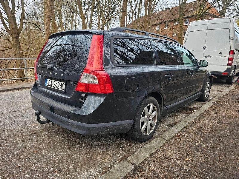 Gebraucht Volvo V70 Kinetic 145 PS (106 kW) 2010 Schwarz Kombi