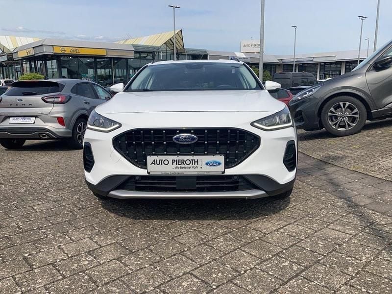 Weiß Gebraucht 2023 Ford Focus Active Kombi | 19.850 € (Superpreis) - Bild 1/4