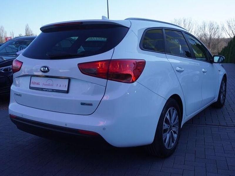 Gebraucht Kia Ceed 2018 Weiss Kleinwagen