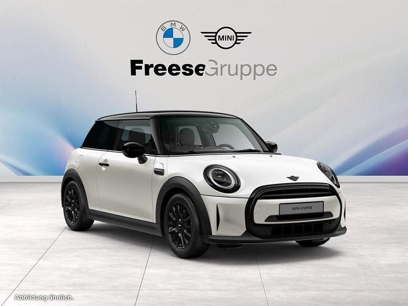 Gebraucht Mini Cooper 136 PS (100 kW) 2023 Weiß Kleinwagen