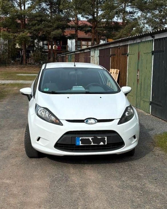 Gebraucht Ford Fiesta Trend 60 PS (44 kW) 2009 Weiß Kleinwagen