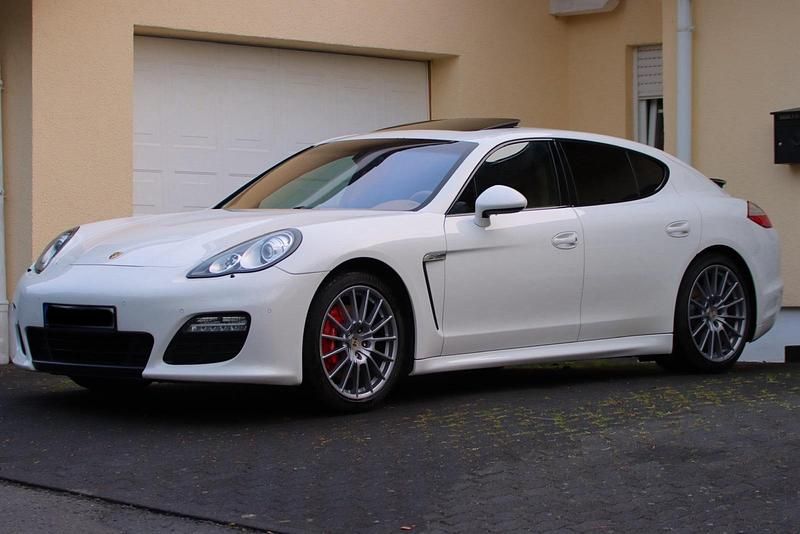 Weiß Gebraucht 2011 Porsche Panamera 4 Limousine | 21.500 € (Fairer Preis) - Bild 1/4