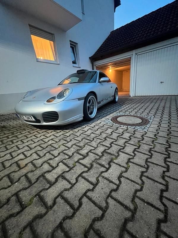 Silber Gebraucht 1998 Porsche 911 Carrera Coupé | 19.500 € - Bild 1/4