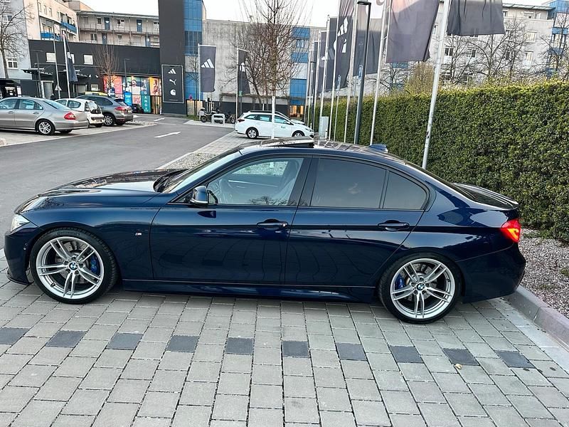 Gebraucht BMW 335 Shadowline 313 PS (230 kW) 2017 Blau Limousine