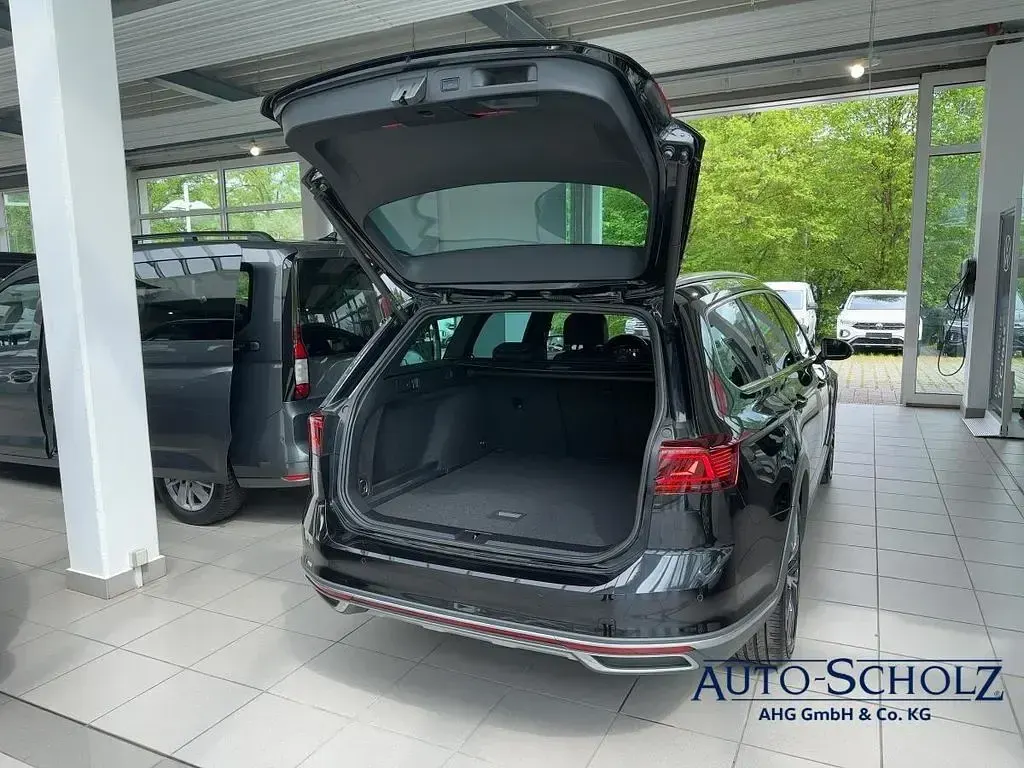 Gebraucht VW Passat 200 PS (147 kW) 2023 Schwarz Kombi