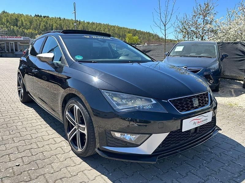 Second-hand Seat Leon FR 184 CP (135 kW) 2014 Negru Berlinǎ