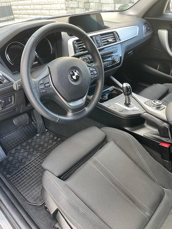 Gebraucht BMW 118 M Sport 150 PS (110 kW) 2017 Weiß Kleinwagen