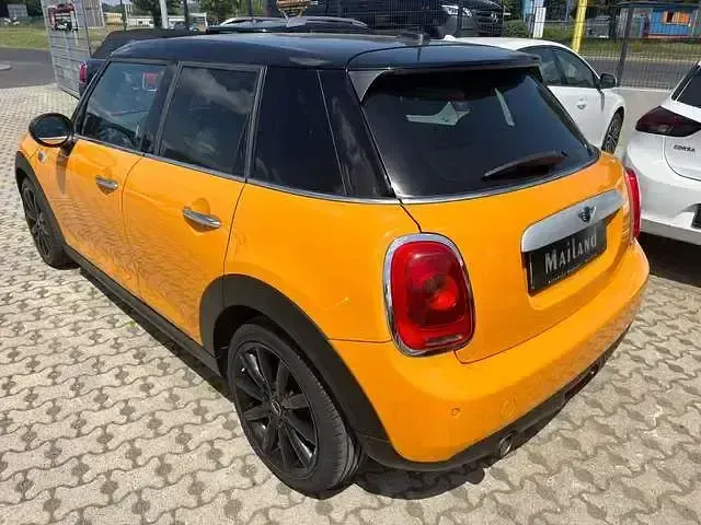 Gebraucht Mini Cooper Chili 136 PS (100 kW) 2015 Volcanic orange Kleinwagen