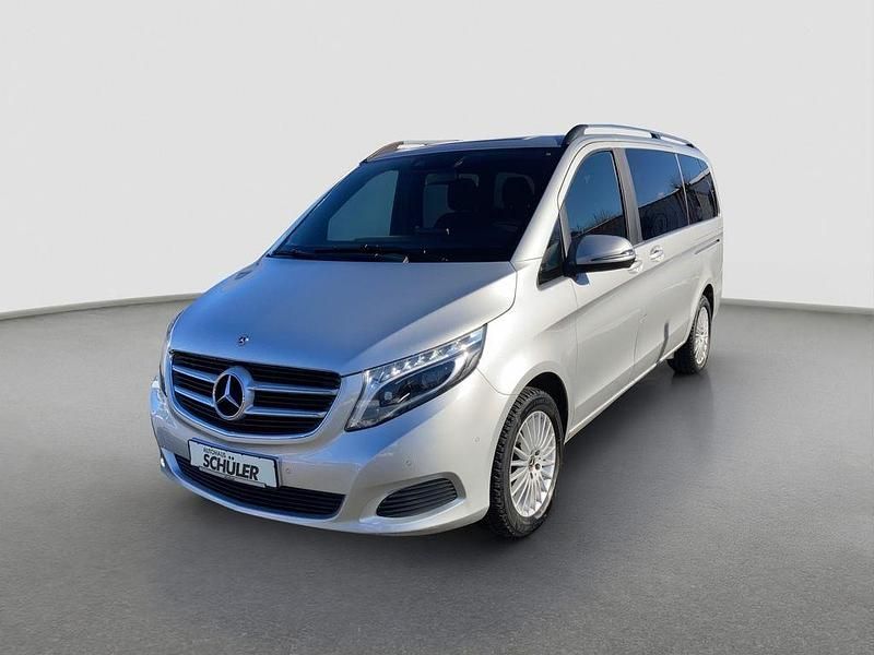 Gebraucht Mercedes V220 Edition 163 PS (119 kW) 2018 Silber (brillantsilber metallic) Van / Kleinbus