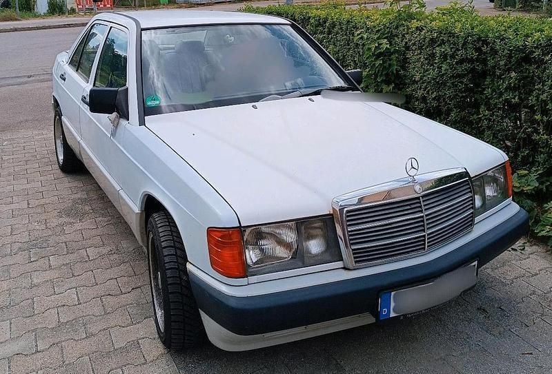 Weiß Gebraucht 1991 Mercedes 190 Limousine | 1.500 € - Bild 1/4