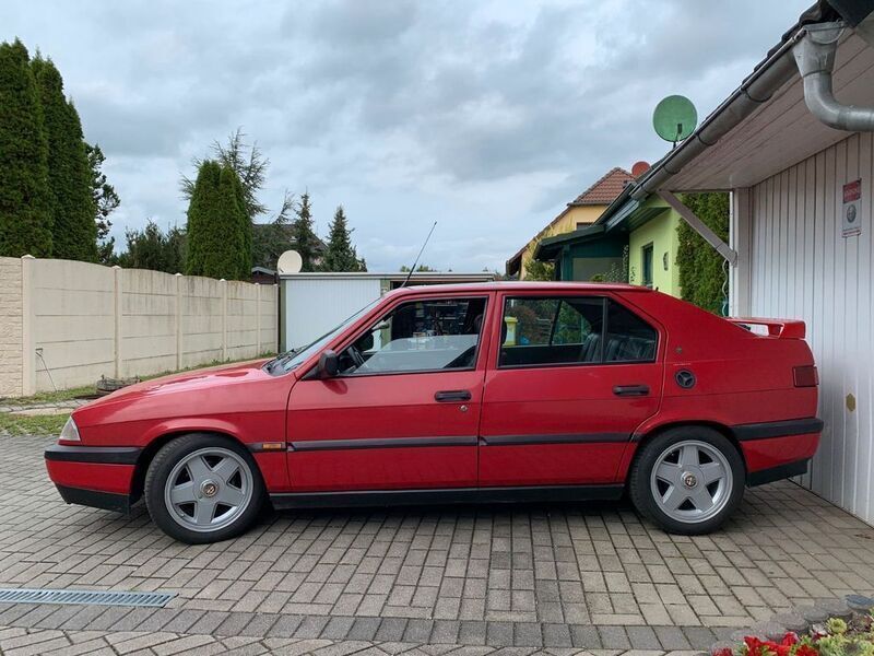 Gebraucht Alfa Romeo 33 105 PS (77 kW) 1993 Rot Limousine