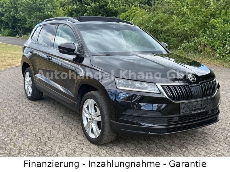Schwarz Gebraucht 2019 Skoda Karoq Sport SUV | 22.900 € (Fairer Preis) - Bild 1/4