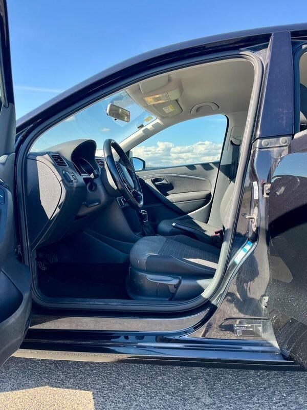 Gebraucht VW Polo Comfortline 90 PS (66 kW) 2017 Schwarz Kleinwagen