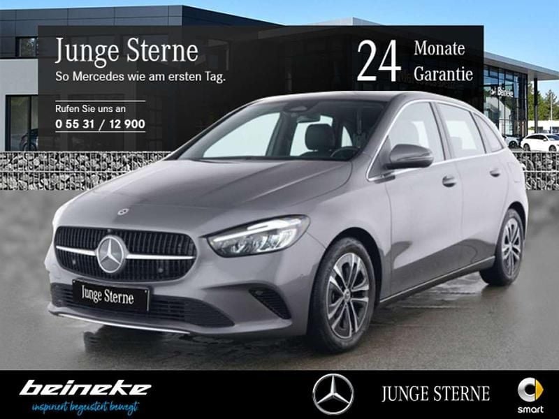 Lack mountaingrau Gebraucht 2024 Mercedes B180 Advanced Van / Kleinbus | 29.750 € (Guter Preis) - Bild 1/4