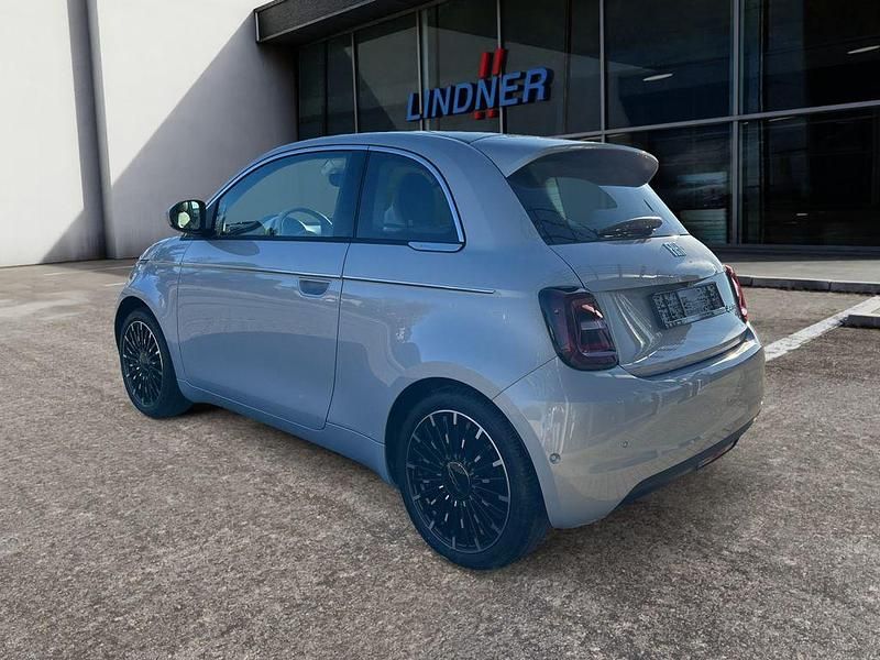 Neu Fiat 500e La Prima 86 kW (118 PS) 2025 Rot Limousine