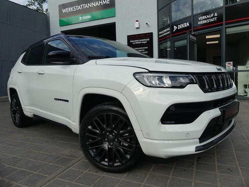 Weiss Gebraucht 2022 Jeep Compass SUV | 30.799 € (Superpreis) - Bild 1/4