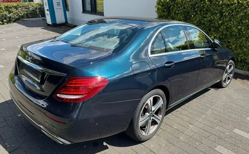 Gebraucht Mercedes E400 333 PS (244 kW) 2017 Grün Limousine