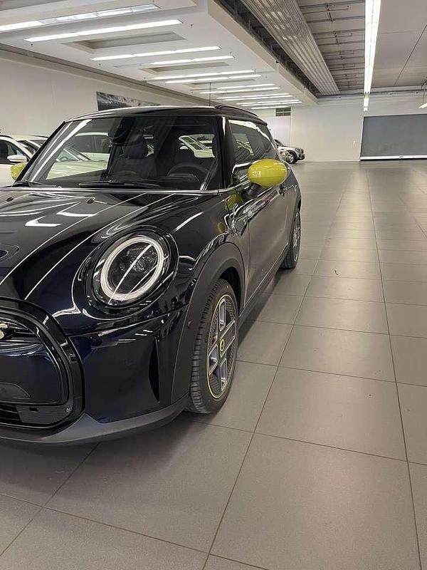 Gebraucht Mini Cooper SE 135 kW (184 PS) 2023 Kleinwagen