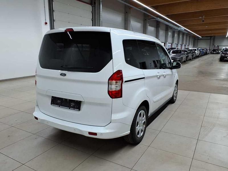 Gebraucht Ford Tourneo Trend 101 PS (74 kW) 2020 Frostweiß Kombi