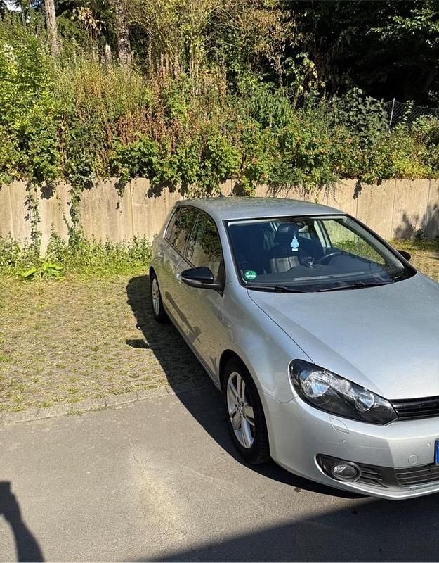 Grau Gebraucht 2012 VW Golf VI Match Limousine | 6.600 € (Fairer Preis) - Bild 1/4