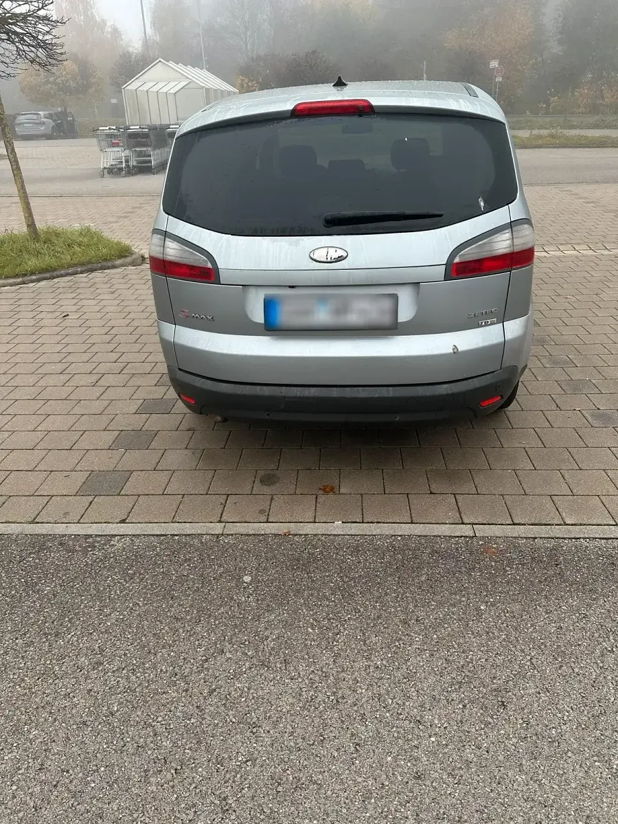 Gebraucht Ford S-MAX S 140 PS (102 kW) 2009 Silber Van / Kleinbus