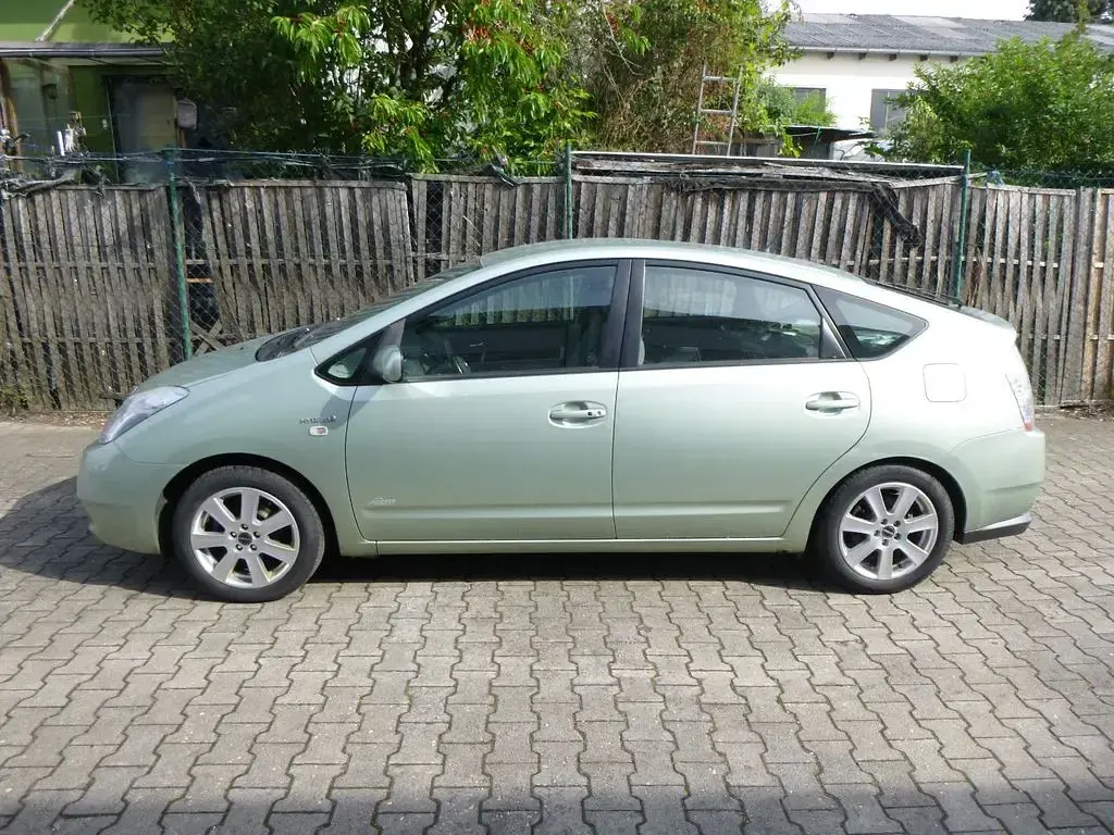 Gebraucht Toyota Prius Sol 77 PS (56 kW) 2009 Grün Kleinwagen