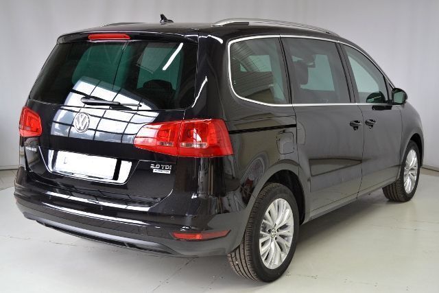 Gebraucht VW Sharan Comfortline 140 PS (102 kW) 2015 Schwarz metallic Van / Kleinbus
