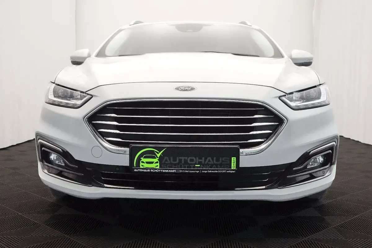 Gebraucht Ford Mondeo Titanium 150 PS (110 kW) 2022 Weiß Kombi
