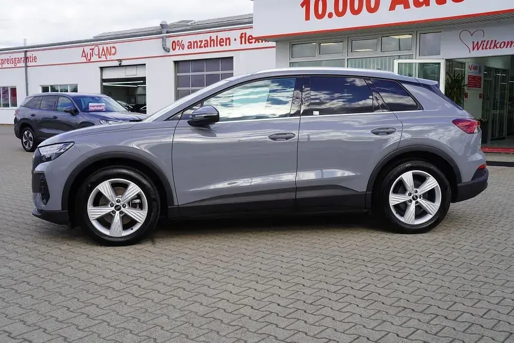 Gebraucht Audi Q4 e-tron Ambiente 125 kW (170 PS) 2022 Kieselgrau SUV