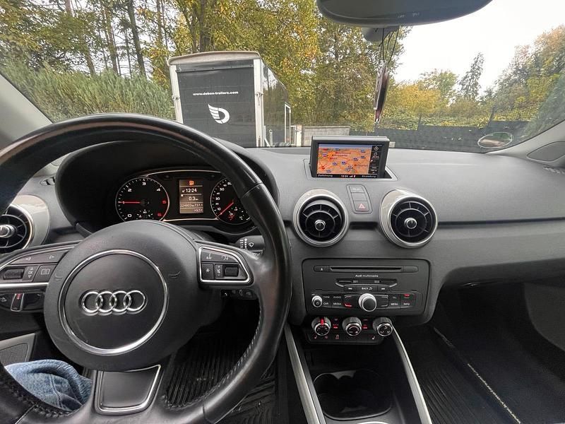 Gebraucht Audi A1 105 PS (77 kW) 2010 Schwarz Kleinwagen