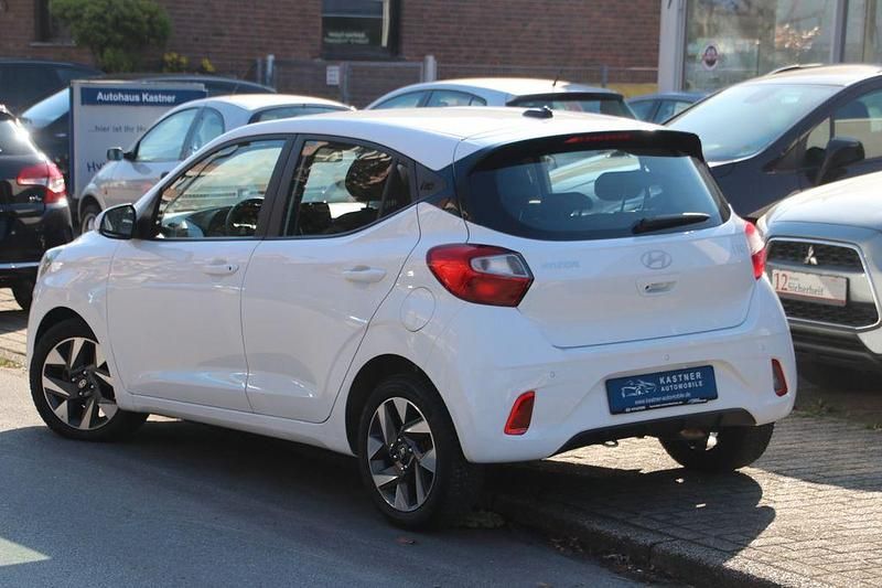 Gebraucht Hyundai i10 Trend 67 PS (49 kW) 2024 Other Kleinwagen