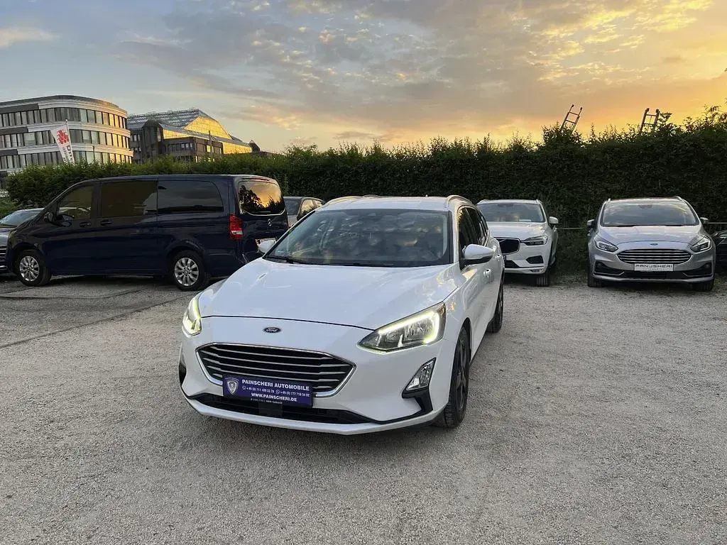 Gebraucht Ford Focus Cool & Connect 120 PS (88 kW) 2019 Weiß Limousine