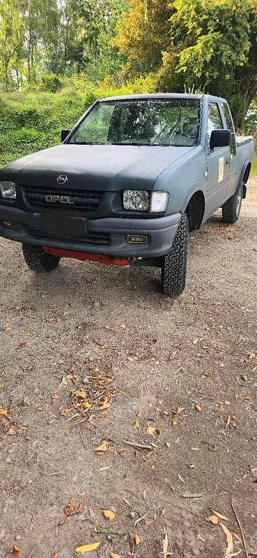 Rot Gebraucht 2025 Opel Campo Abholung | 7.900 € - Bild 1/4