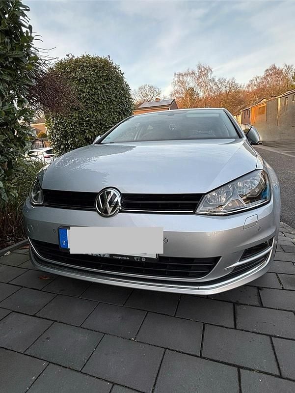 Silber Gebraucht 2016 VW Golf Allstar Limousine | 9.500 € (Superpreis) - Bild 1/4