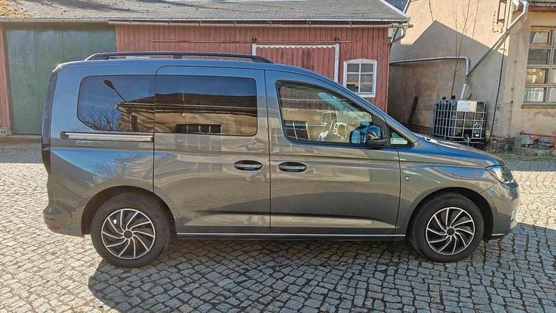Second-hand VW Caddy 122 CP (89 kW) 2021 Gri Monovolum