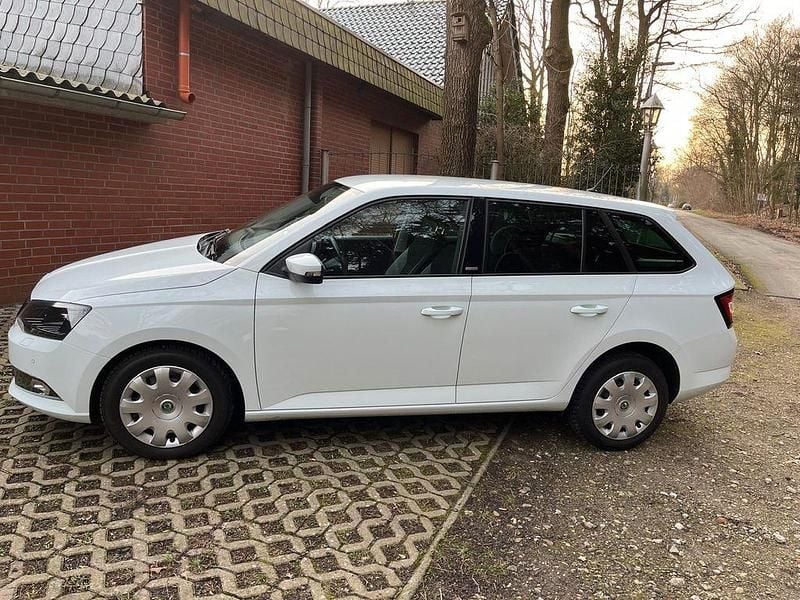 Gebraucht Skoda Fabia Joy 90 PS (66 kW) 2016 Weiß Kombi
