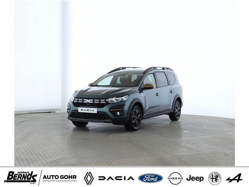 Gebraucht Dacia Jogger Extreme 110 PS (80 kW) 2025 Zedergrün (dqk) Van / Kleinbus