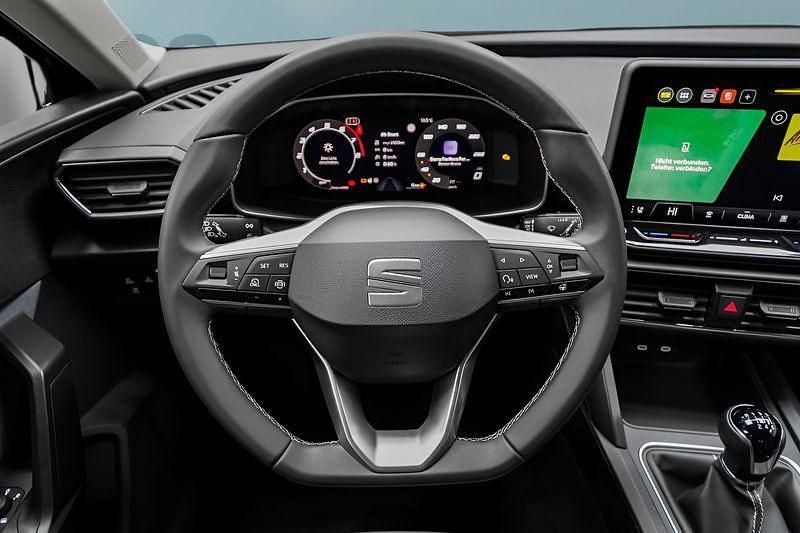 Neu Seat Leon Style 116 PS (85 kW) 2025 Blau Kleinwagen