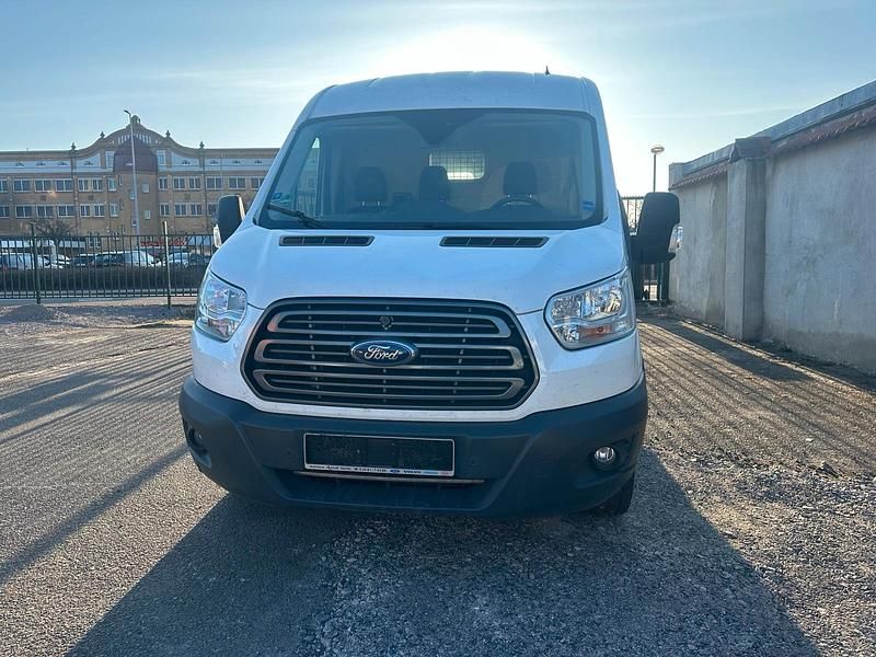 Gebraucht Ford Transit 131 PS (96 kW) 2018 Weiß Van