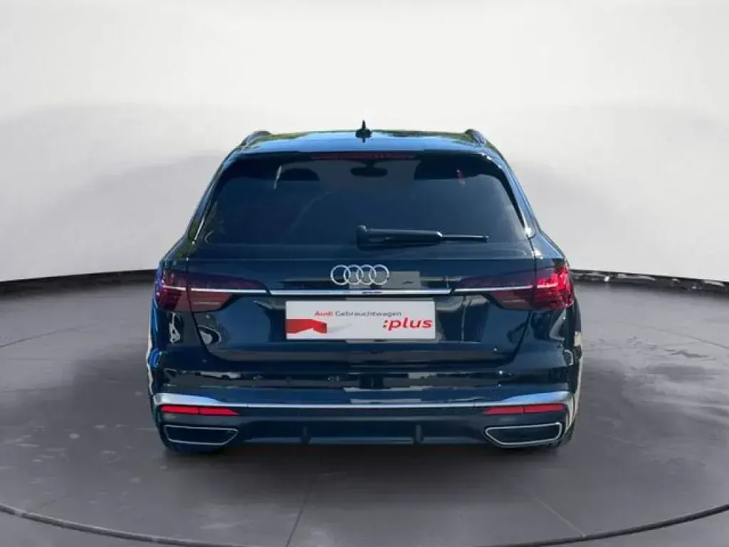 Gebraucht Audi A4 S-Line 204 PS (150 kW) 2023 Schwarz Kombi
