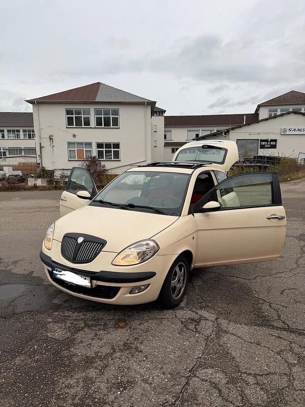Beige Gebraucht 2005 Lancia Ypsilon Kleinwagen | 1.000 € (Guter Preis) - Bild 1/4
