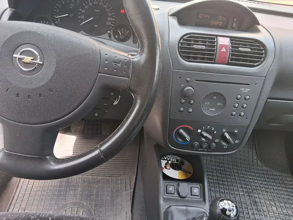 Gebraucht Opel Corsa Elegance 75 PS (55 kW) 2003 Silber Kleinwagen