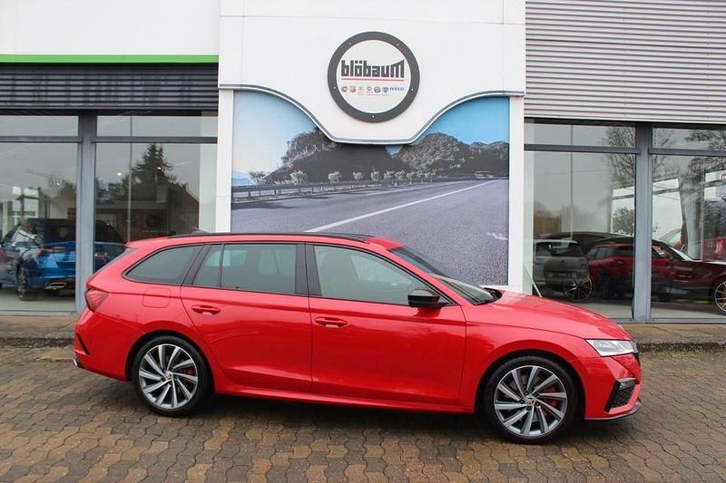 Gebraucht Skoda Octavia First Edition 245 PS (180 kW) 2021 Rot Kombi