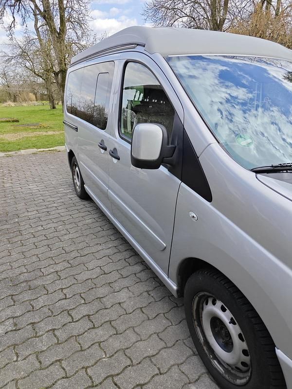 Gebraucht Peugeot TePee 120 PS (88 kW) 2009 Grau Van / Kleinbus