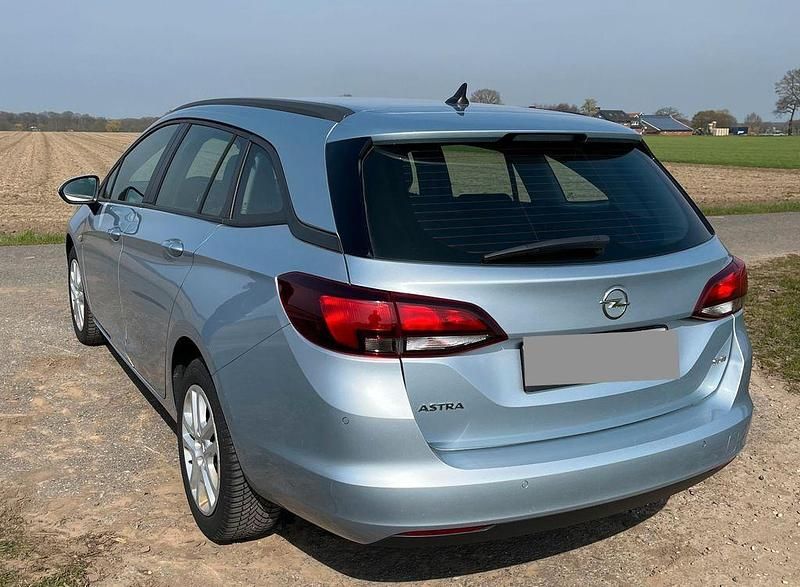 Gebraucht Opel Astra Edition 136 PS (100 kW) 2018 Silber Kombi