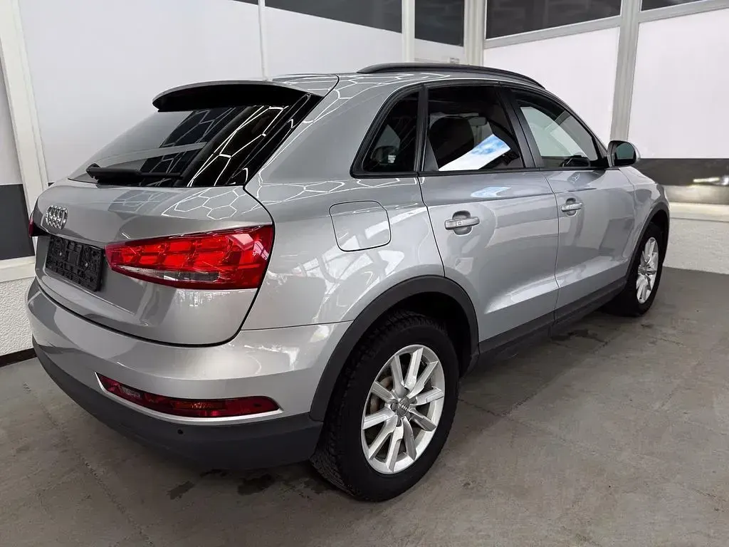 Gebraucht Audi Q3 Basis 125 PS (91 kW) 2017 Silber metallic SUV